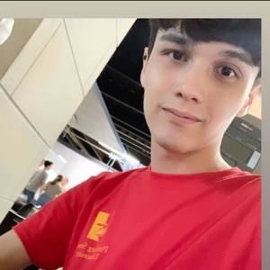 Meet your Posher, Eric